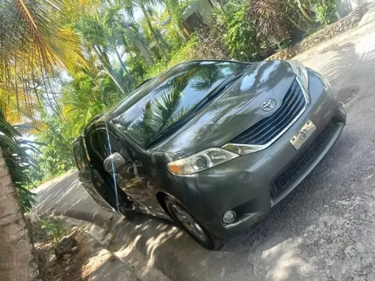 Minivan from the personal transport service